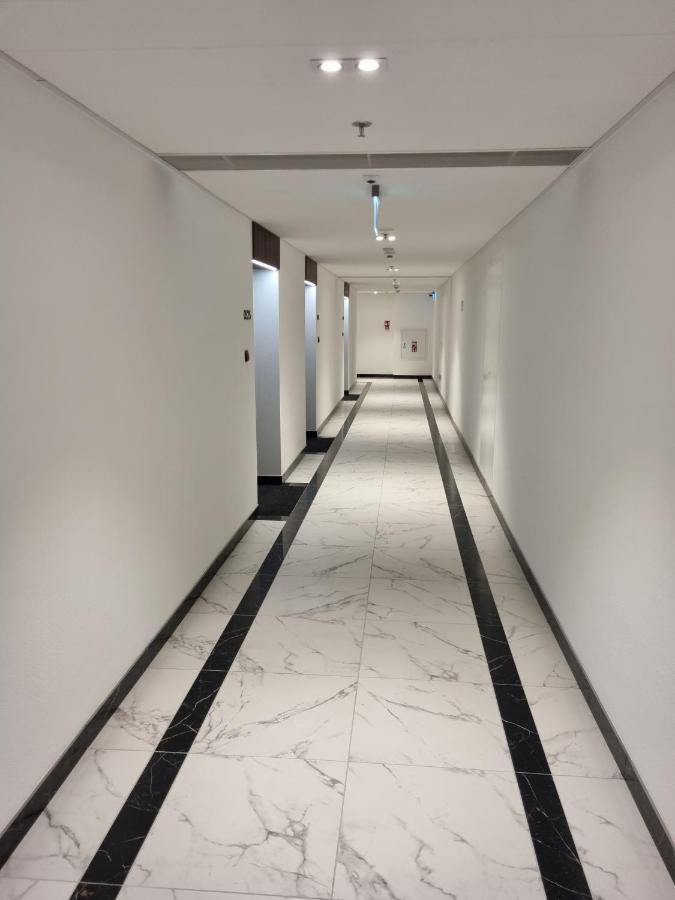 Jbhotels Comfort Hanza Tower *